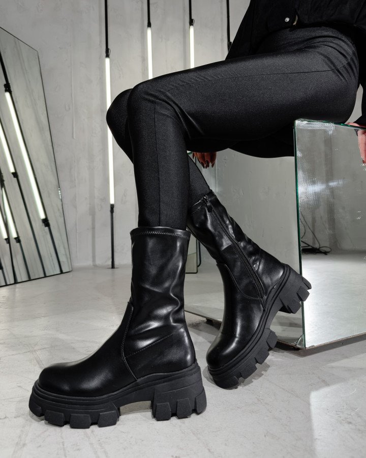 Boots pleather