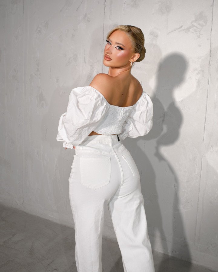 High-waisted straight