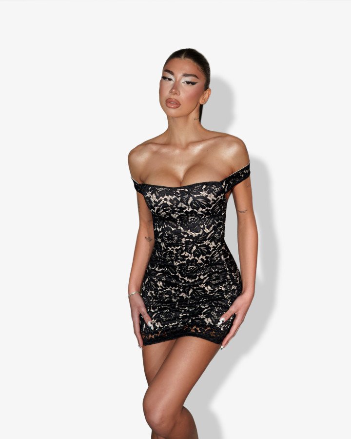 Strapless lace