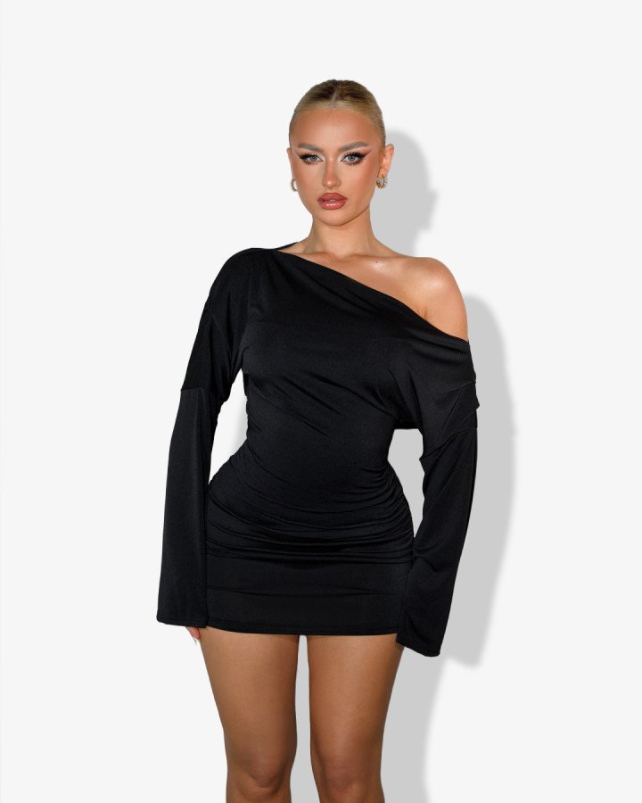 Αsymmetrical one-shoulder