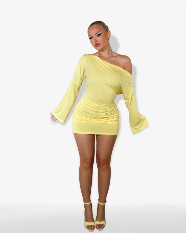 Αsymmetrical one-shoulder