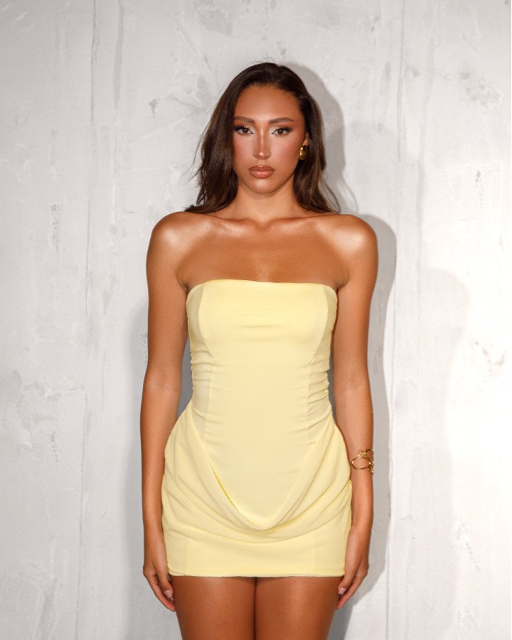 Strapless mini