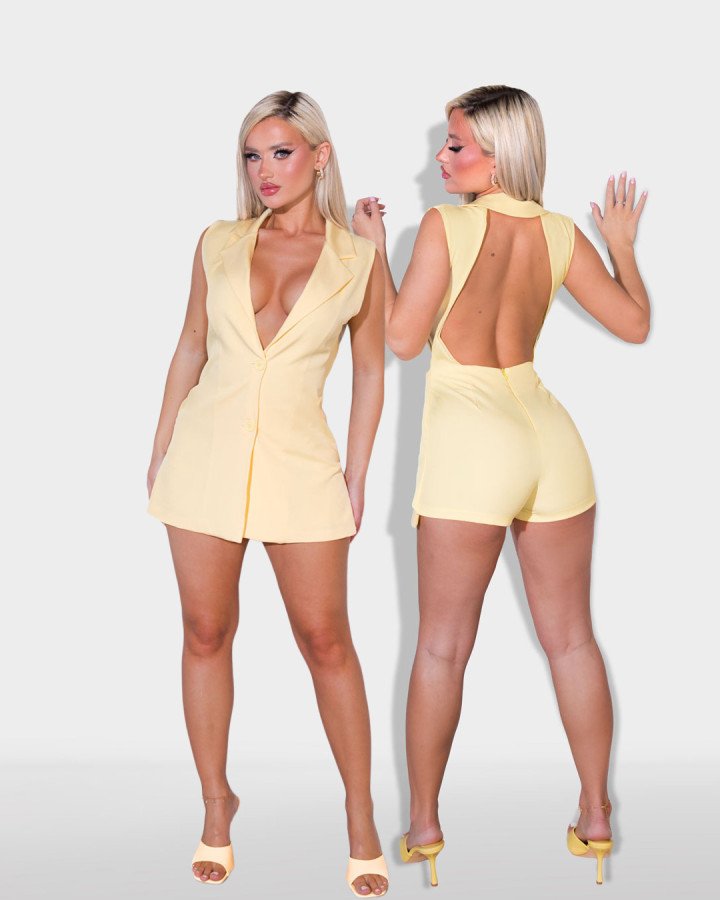 Sleeveless blazer