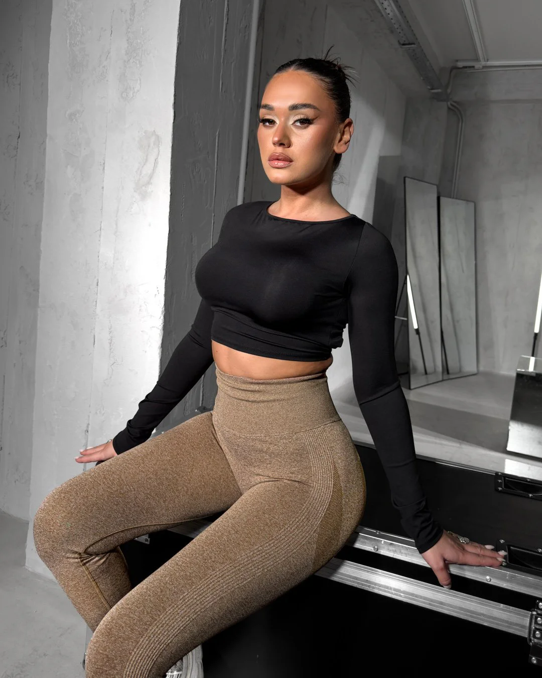 Push up bodycon fit leggings |Camel, image size:1080x1350