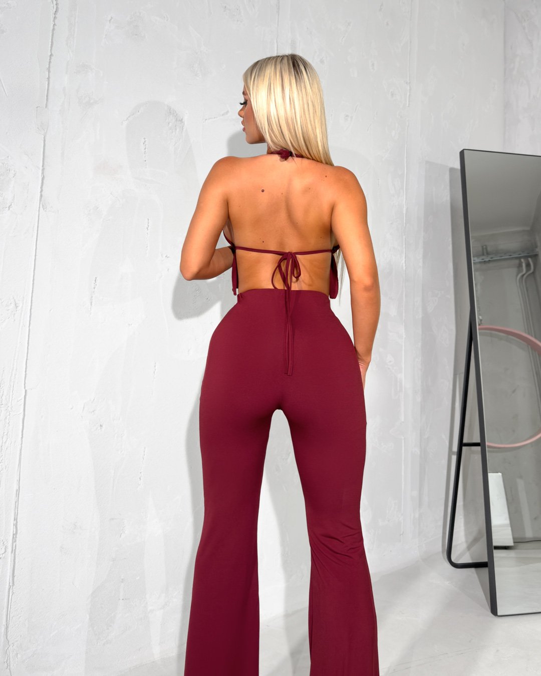 Σετ 2(Pcs) crop top με ανοιχτή πλάτη και παντελόνα καμπάνα|Μπορντό Σετ 2(Pcs) crop top με ανοιχτή πλάτη και παντελόνα καμπάνα|Μπορντό