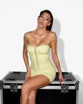 Set (2pcs)mini skirt & strapless top with concealed closure and lace detail | Yellow