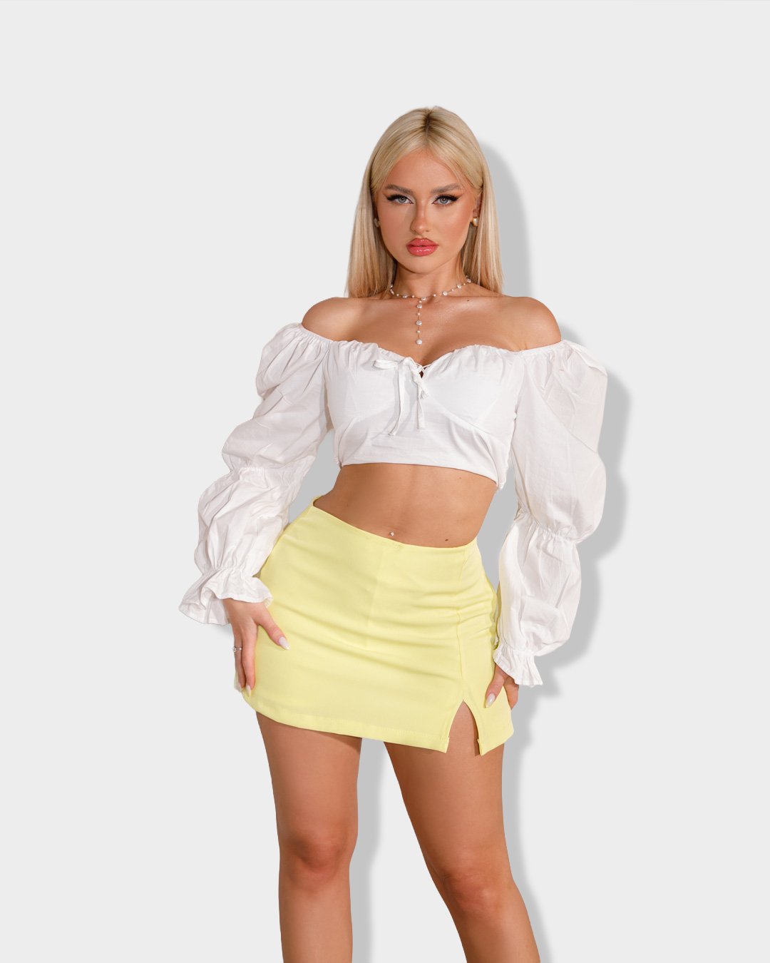 Mini-skirt with slit and inner shorts | Yellow