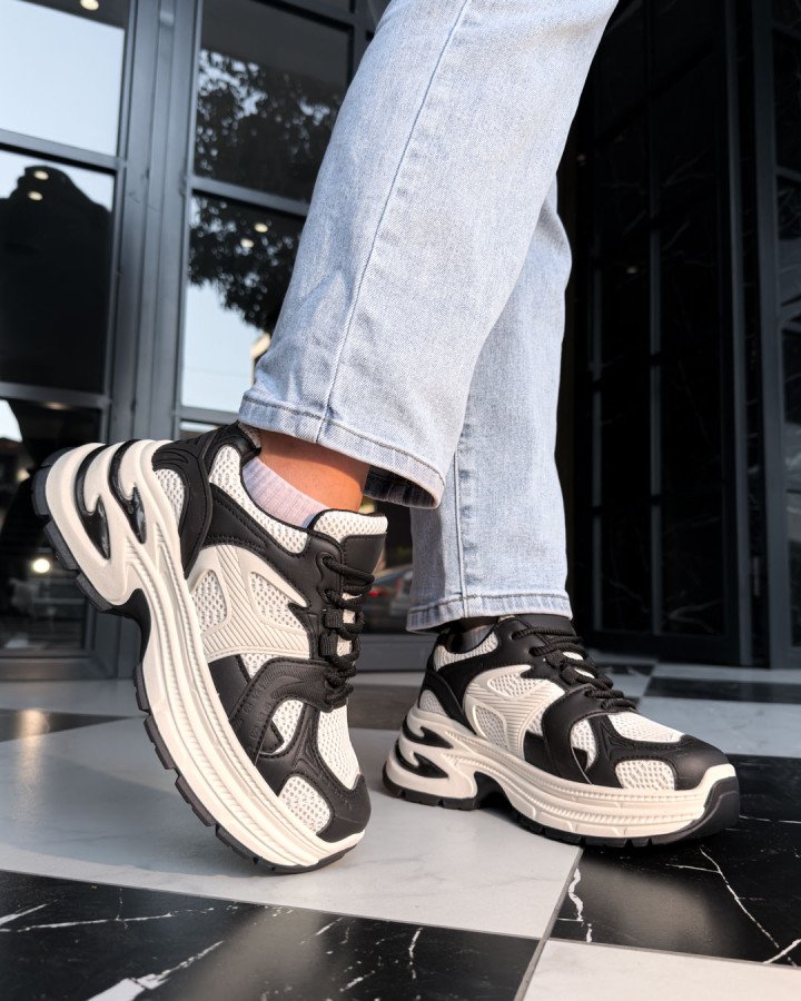 Chunky sneakers