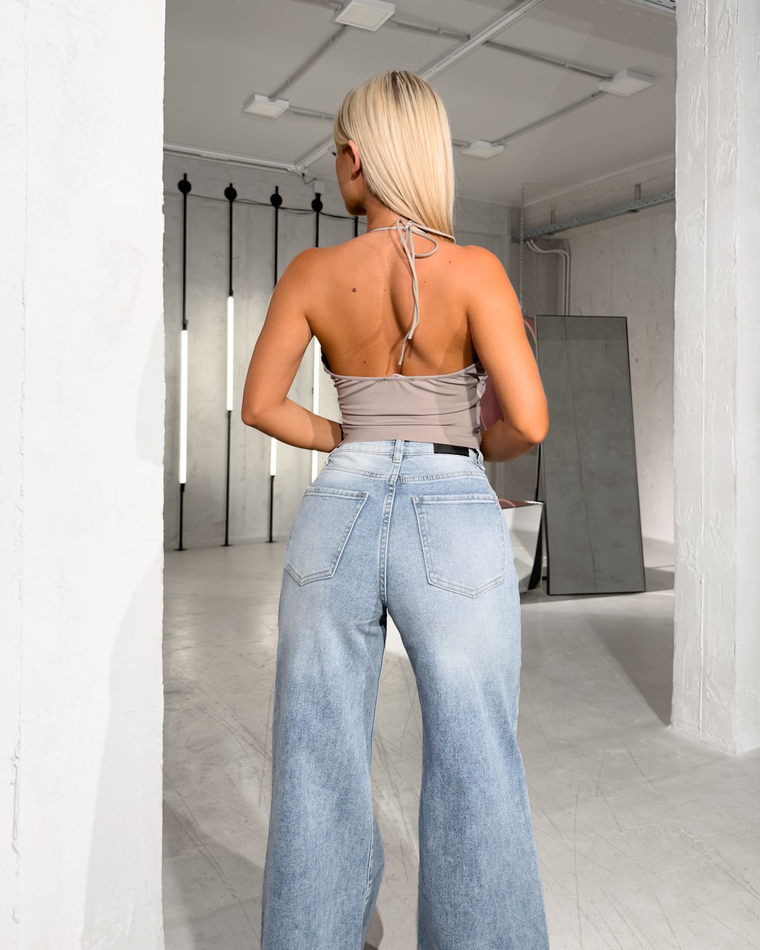 Top halter με ανοιχτή πλάτη|Taupe