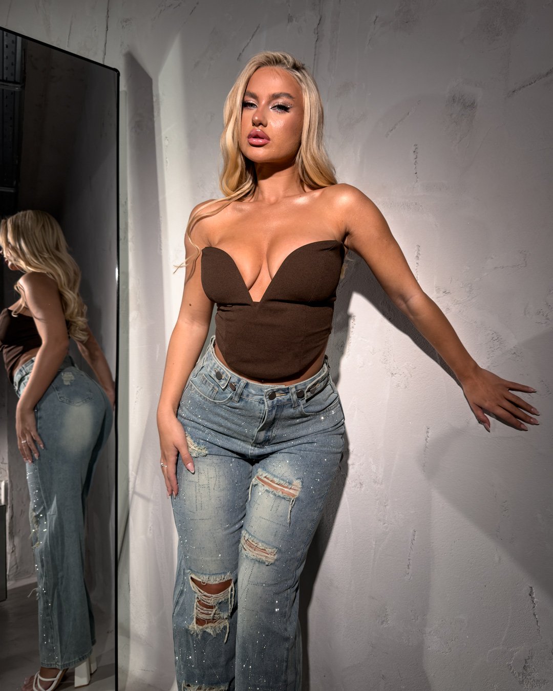 Crop-top strapless with deep V neckline  |Brown