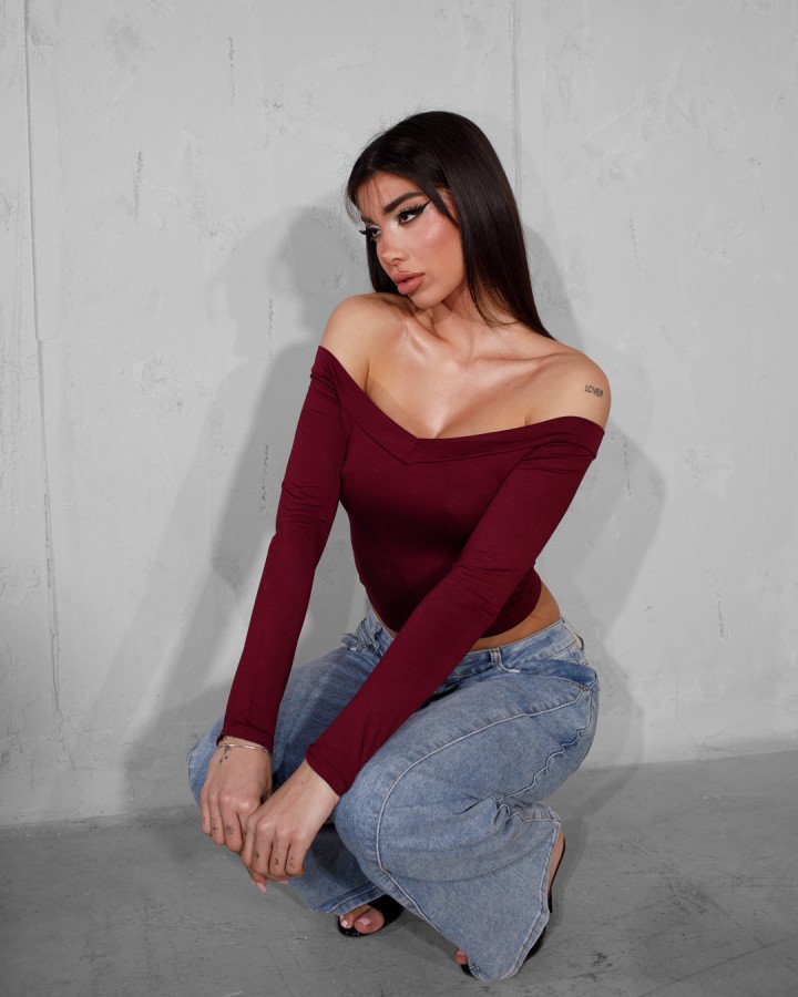 Top off-the-shoulder
