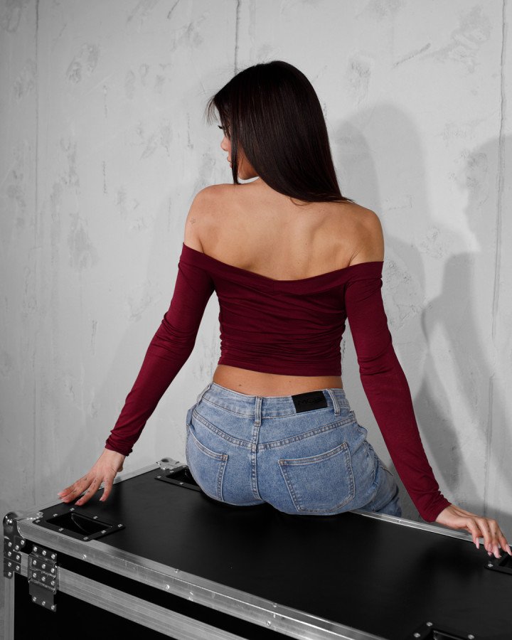 Top off-the-shoulder
