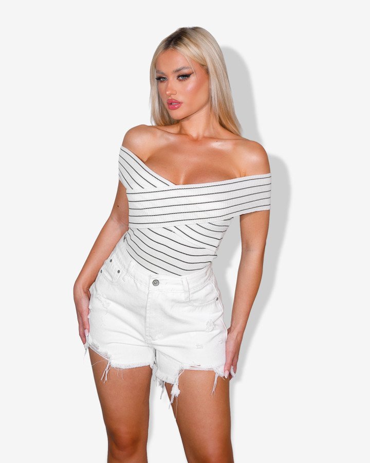 Off-the-shoulder rib