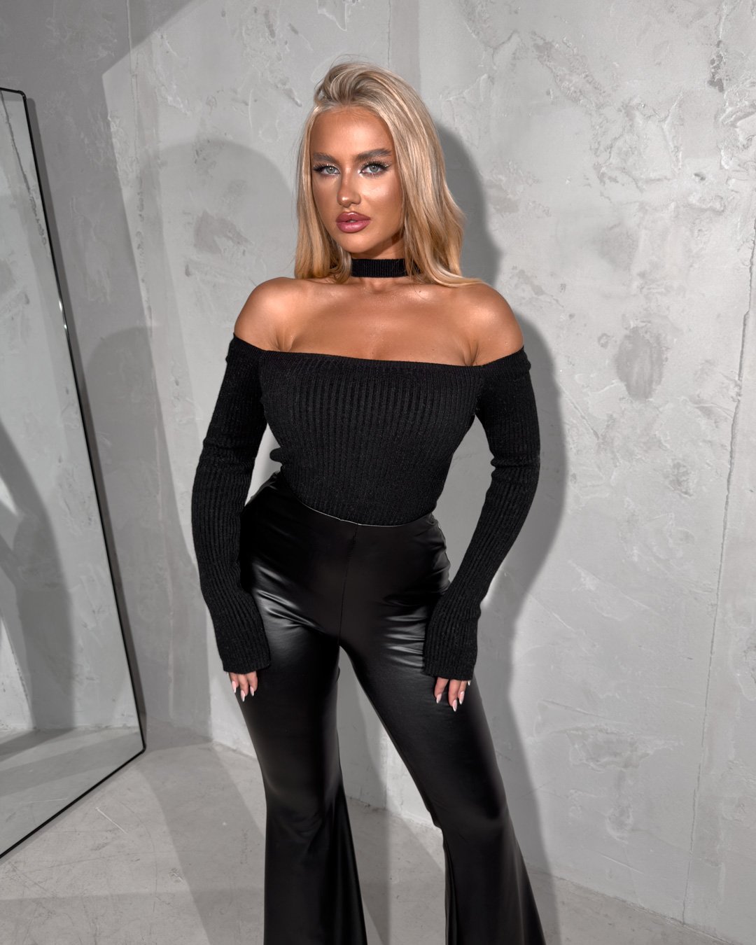 Faux-leather flared-pants high waisted | Black